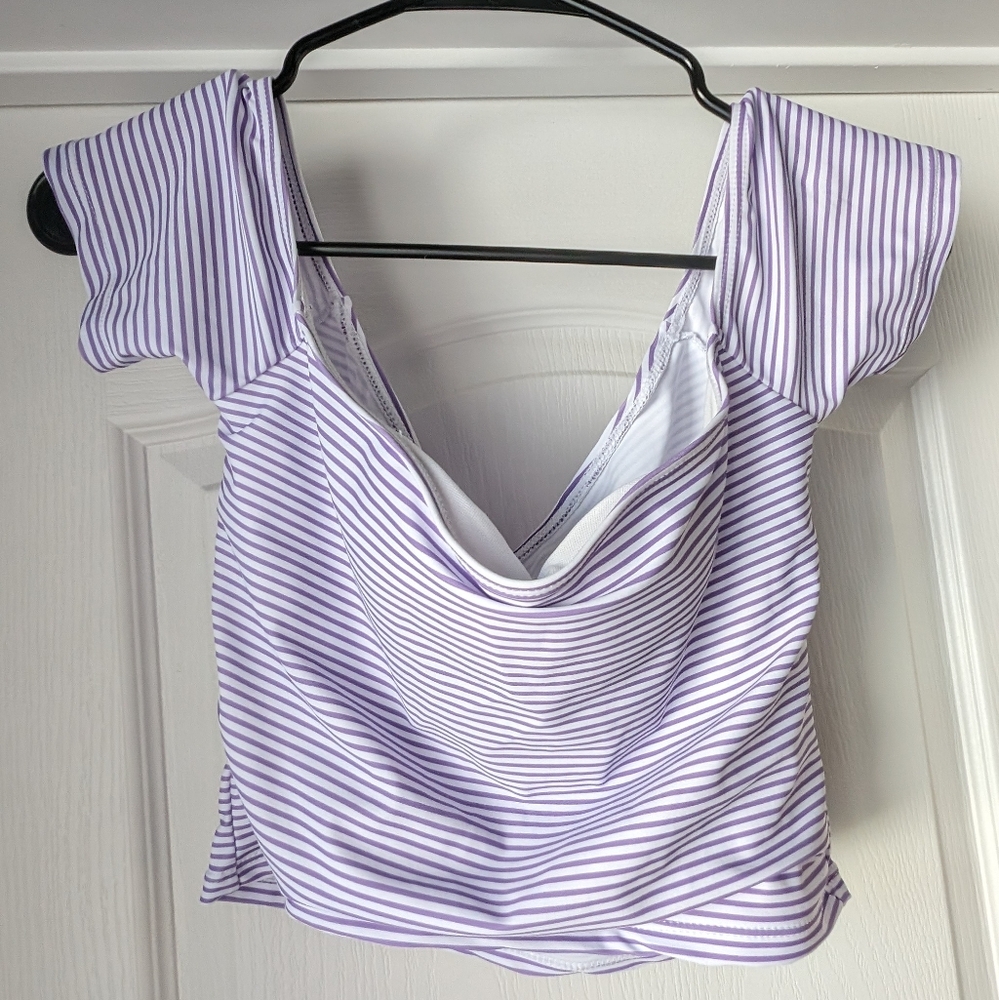 SHEIN Swimsuit Top Size Medium